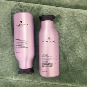 Pureology Hydrate Hair Care Duo in Light Purple